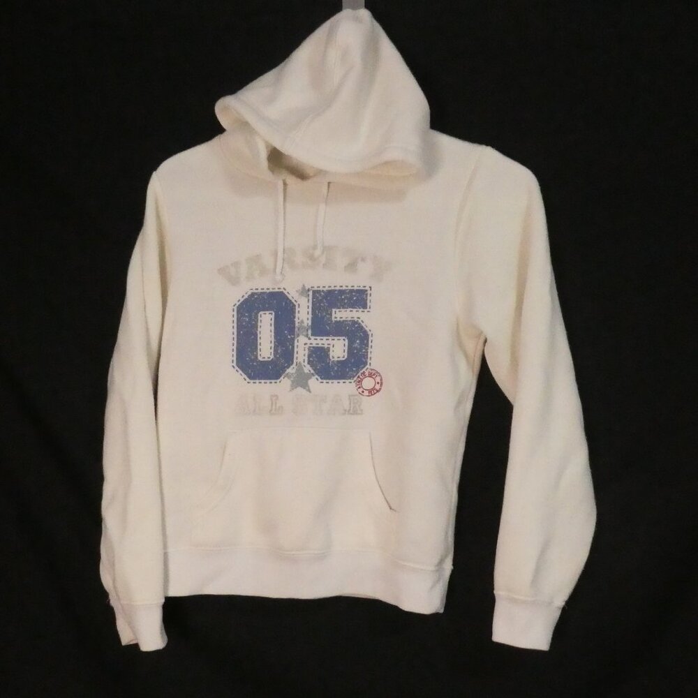 Unbranded | P2P 15 inches measured | White "Varsity 05 All Star" Graphic Hoodie